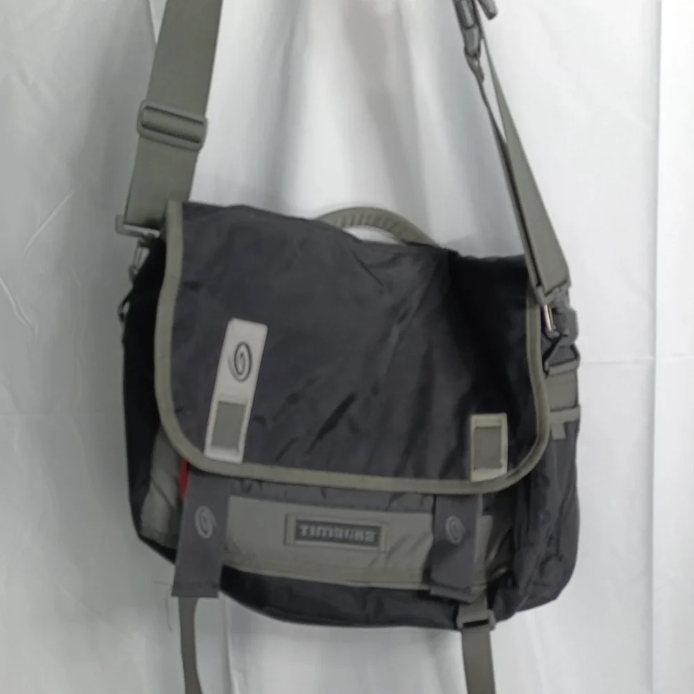 Timbuk2 Classic Messenger Bag Black Grey Nylon Crossbody Commuter Laptop s11